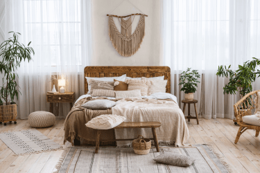 Sypialnia w stylu rustykalnym – pomysł na przytulne wnętrze