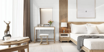 Sypialnia w drewnie i bieli – sposób na relaksujące wnętrze