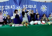 Grono Pedagogiczne szkoły w Starych Zawadach podczas ogłaszania werdyktu Jury