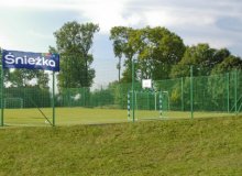 Siódme kolorowe boisko od Śnieżki w ramach kampanii „Kolorowe boiska… czyli Szkolna Pierwsza Liga”