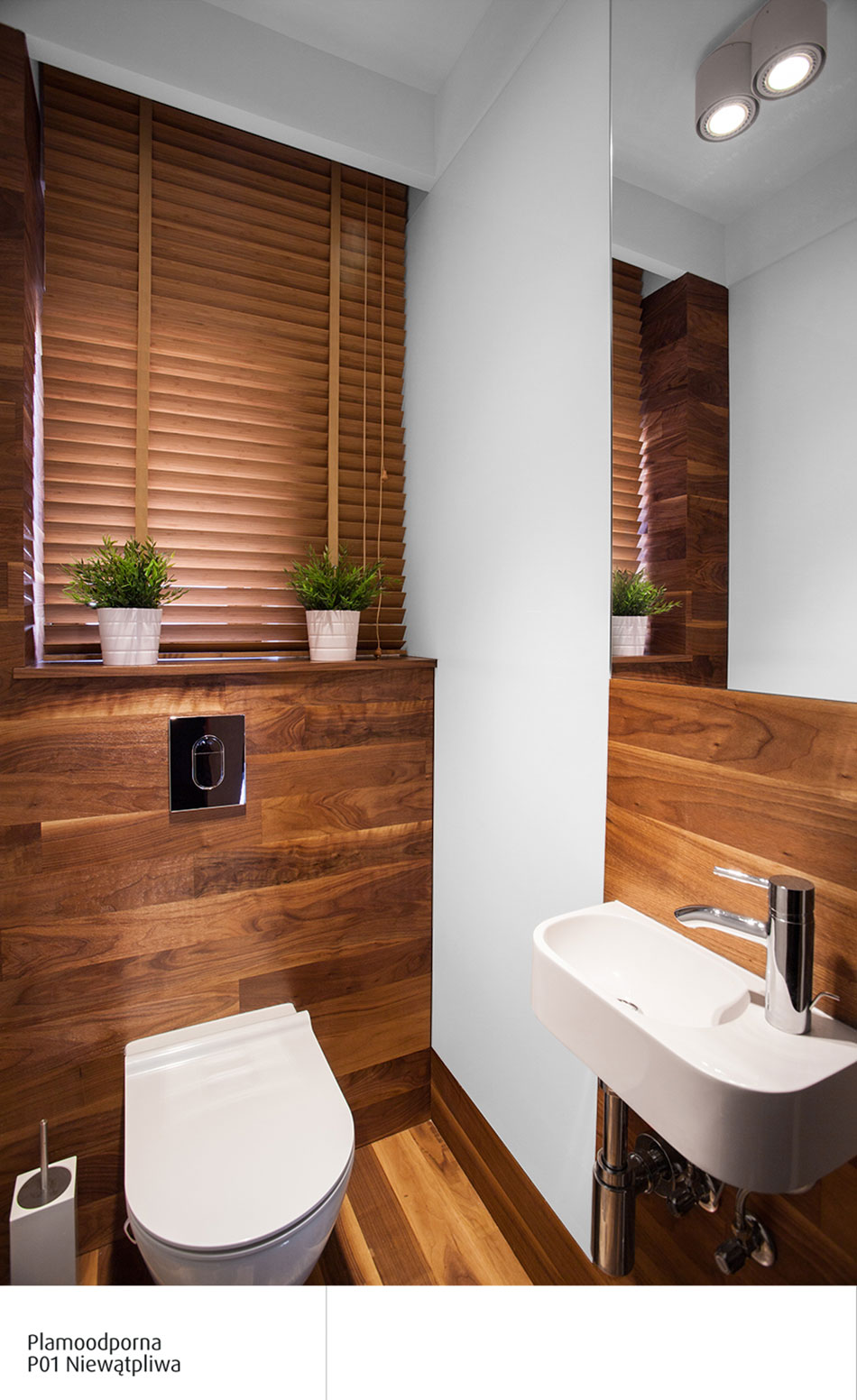 Płytki w łazience imitujące drewno